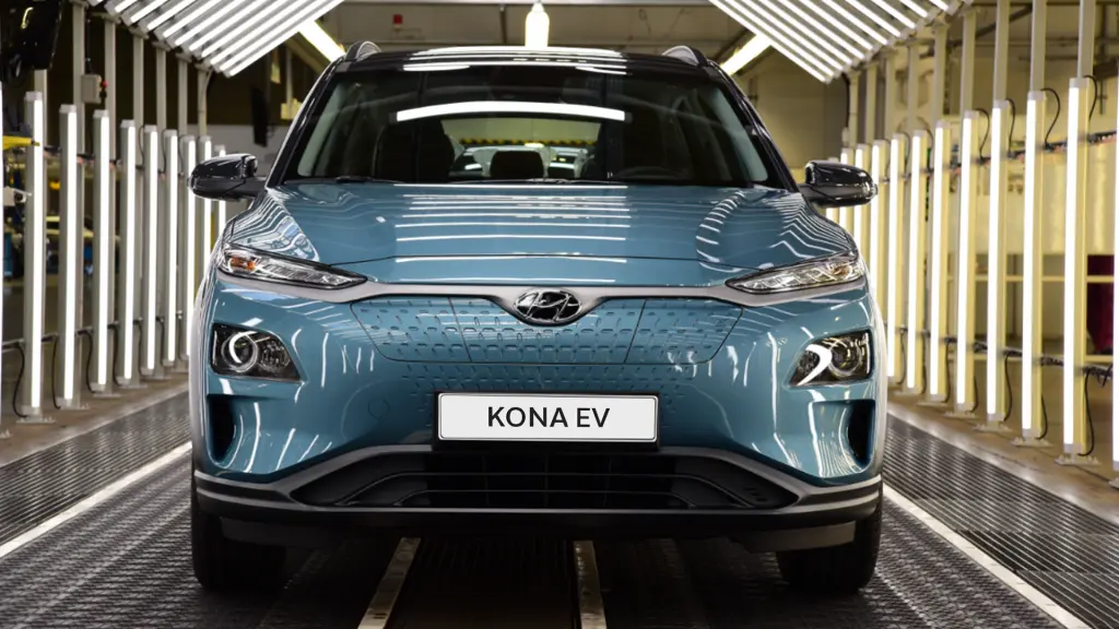 Osluškujući želje i potrebe kupaca, ali i zbog neprestanog povećanja potražnje za vozilima s nultom emisijom ispušnih plinova, Hyundai će utrostručiti dostupnost modela KONA EV za sve kupce u Europi. Hyundai će u ožujku ove godine započeti proizvodnju KONE EV u svom češkom proizvodnom pogodnu u Nošovicama, a povećat će i postojeću opskrbu iz pogona Ulsan u Južnoj Koreji i time drastično smanjiti vrijeme isporuke za kupce u Europi.