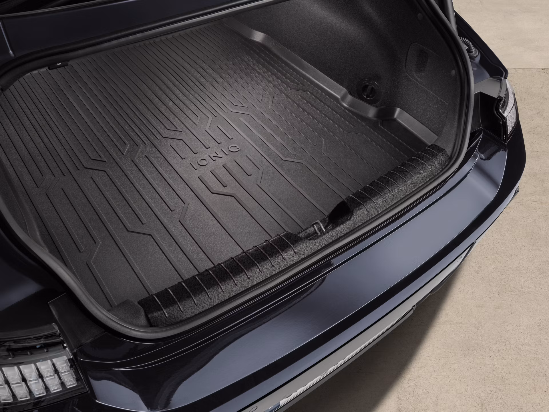 Hyundai IONIQ 6 zaštitna obloga prtljažnika.